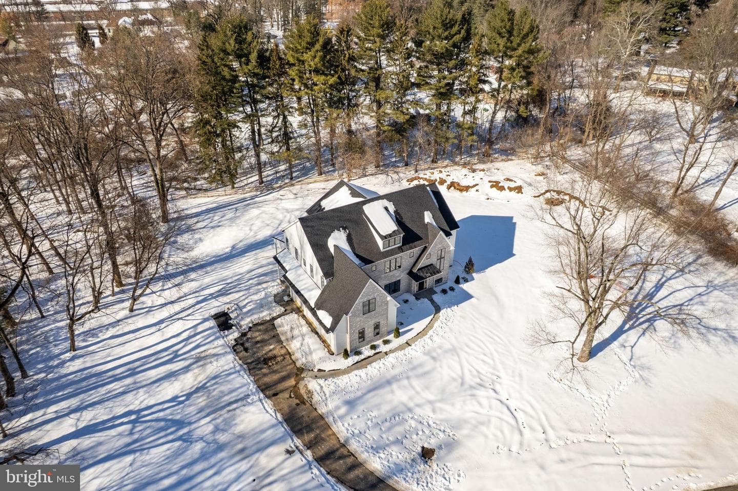 1017 Woods Lane photo 8