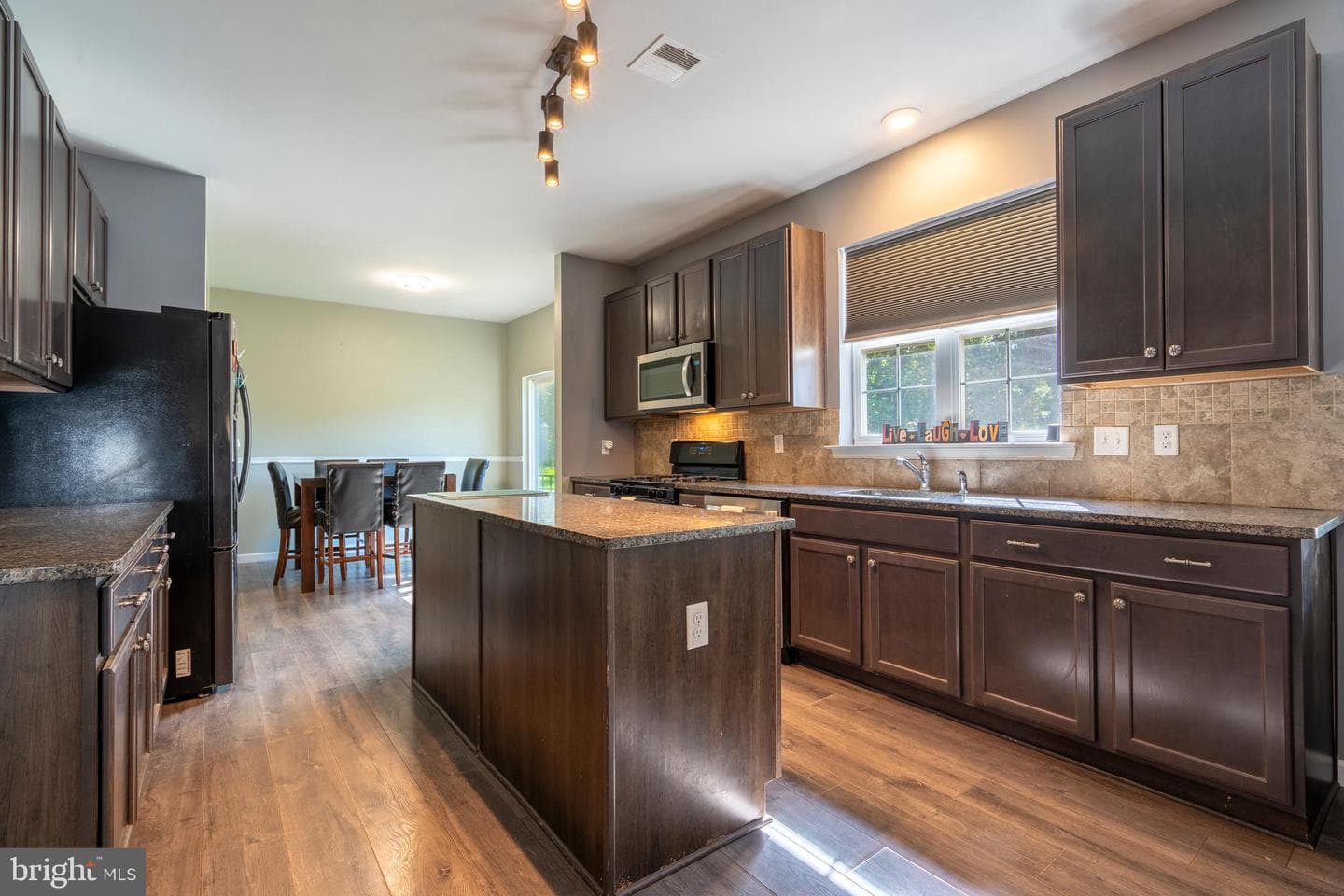 3005 Lynwood Court photo 9