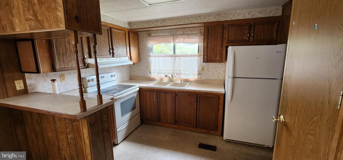 433 Running Brook Road photo 6