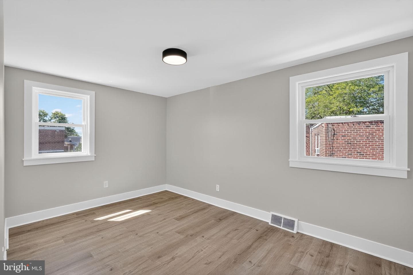 604 Calamia Drive photo 14