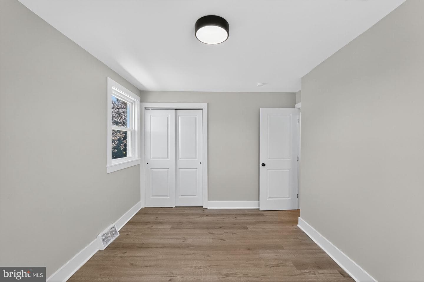 604 Calamia Drive photo 16