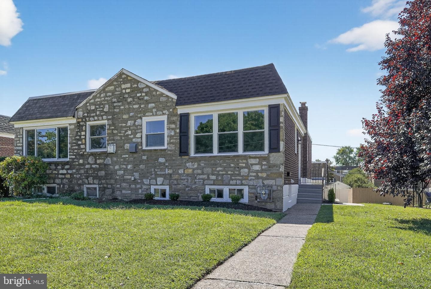 604 Calamia Drive photo 2