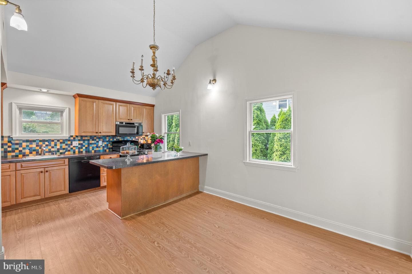 1140 Green Tree Lane photo 14