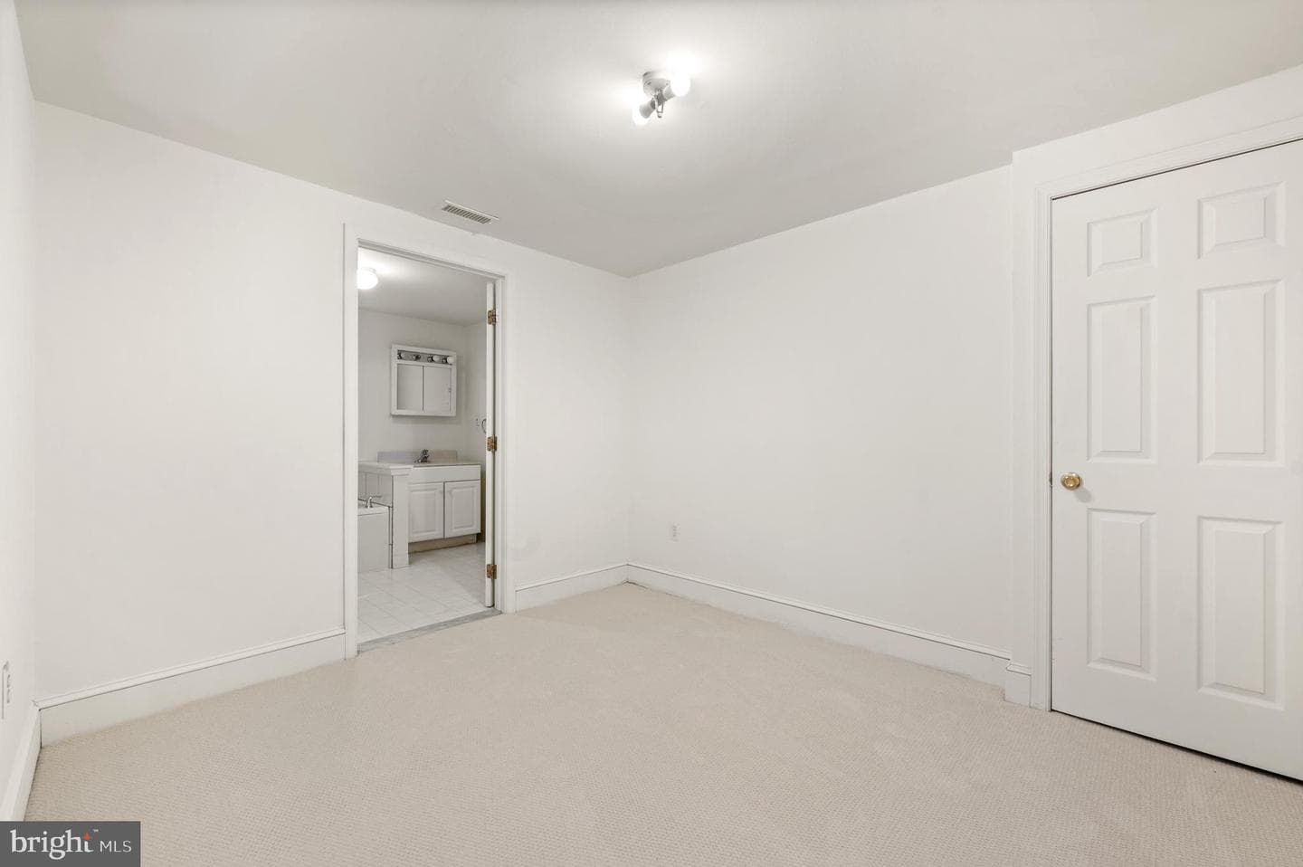 1140 Green Tree Lane photo 50