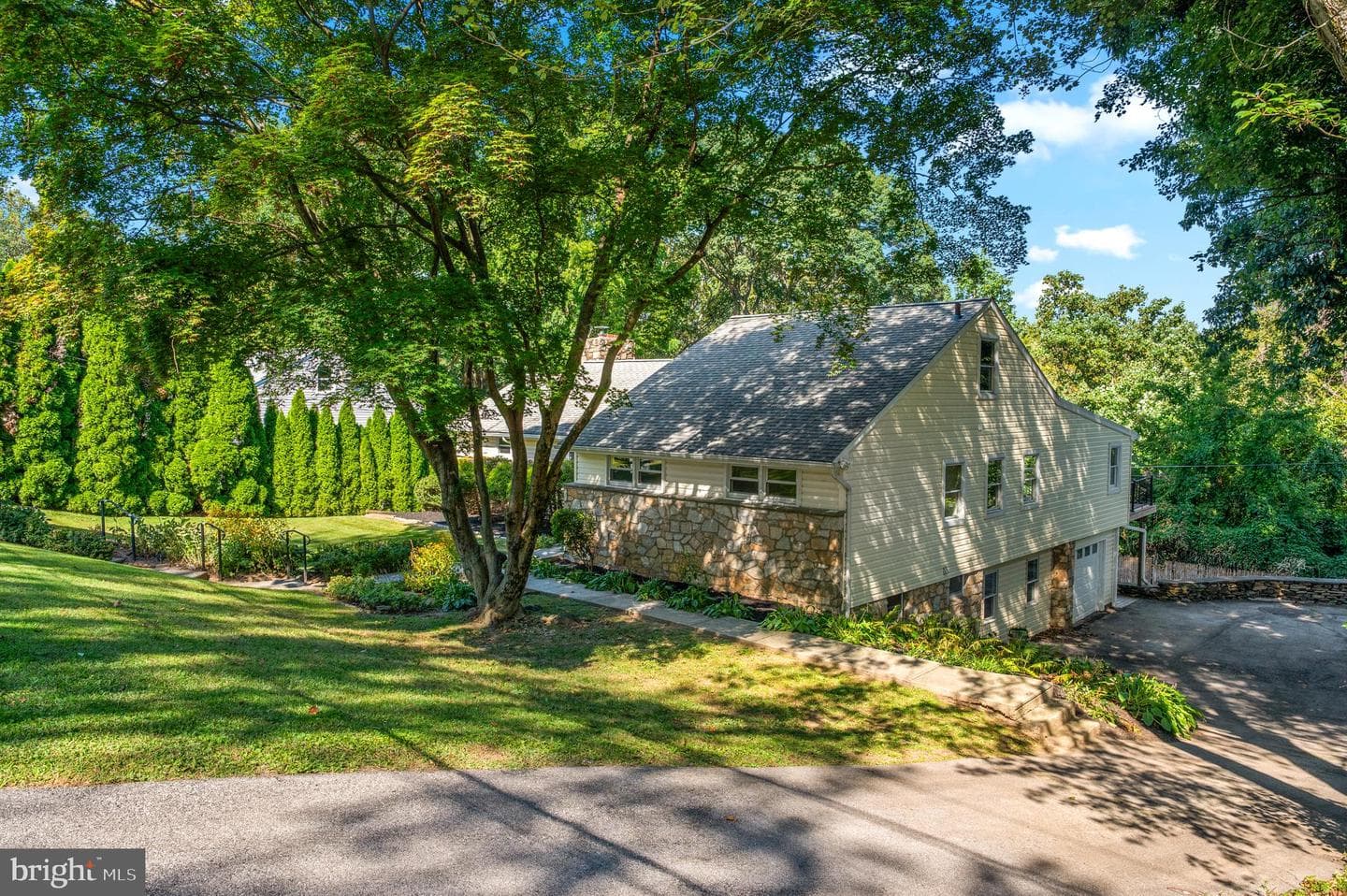1140 Green Tree Lane photo 7