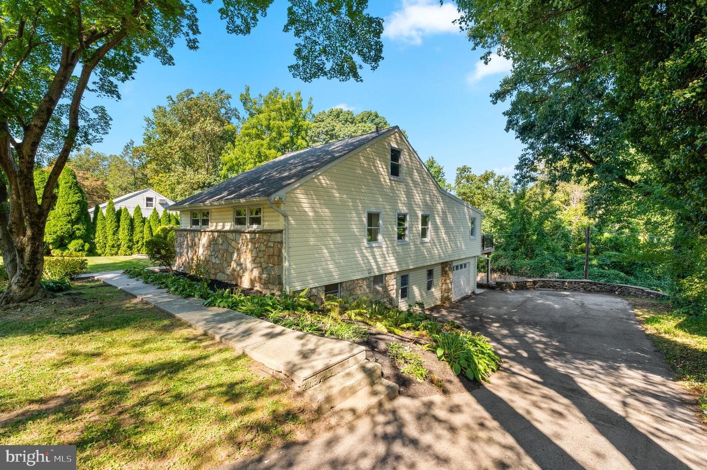 1140 Green Tree Lane photo 8