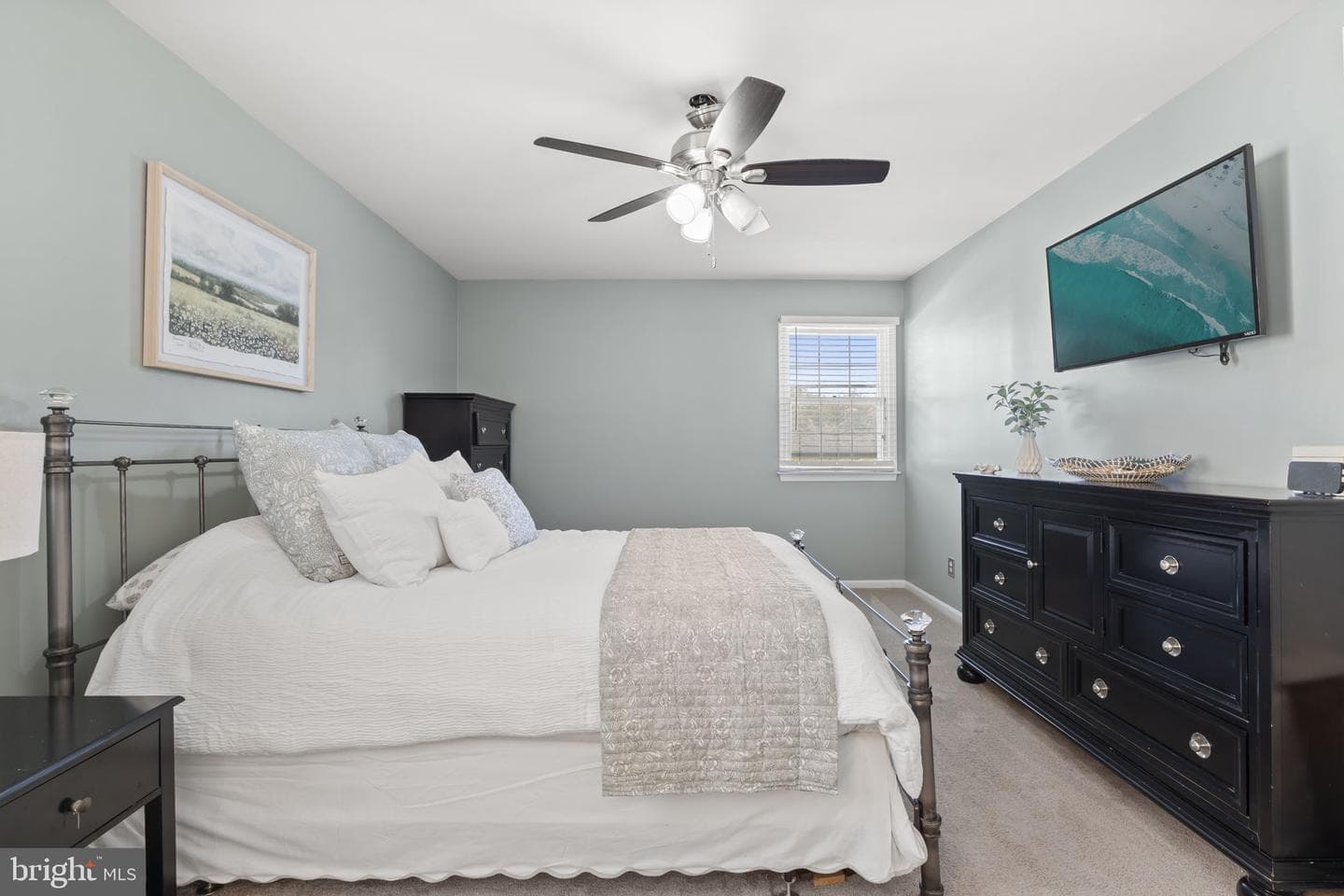 102 Windsor Place photo 27