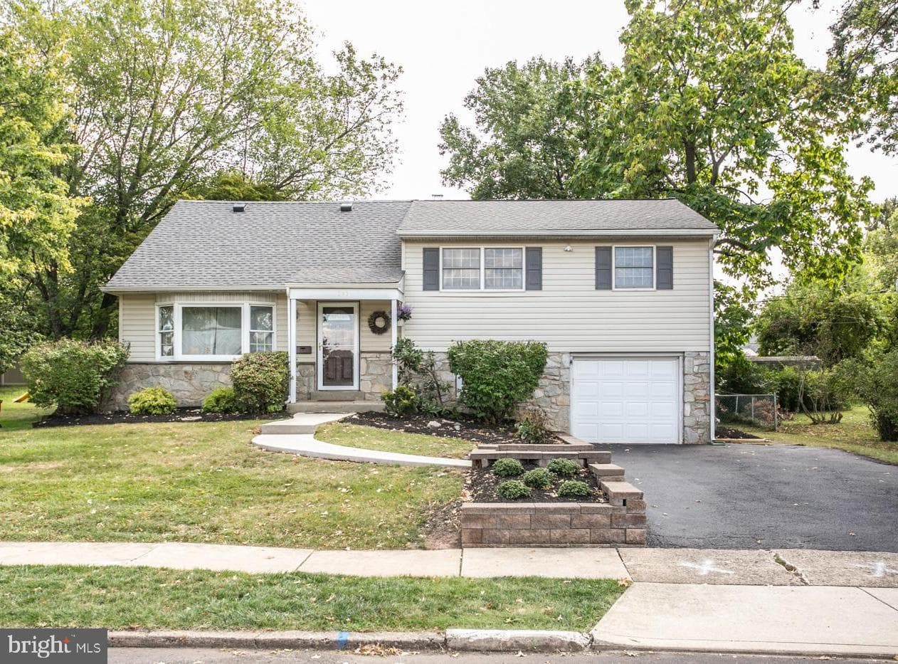 340 Central Drive photo 40