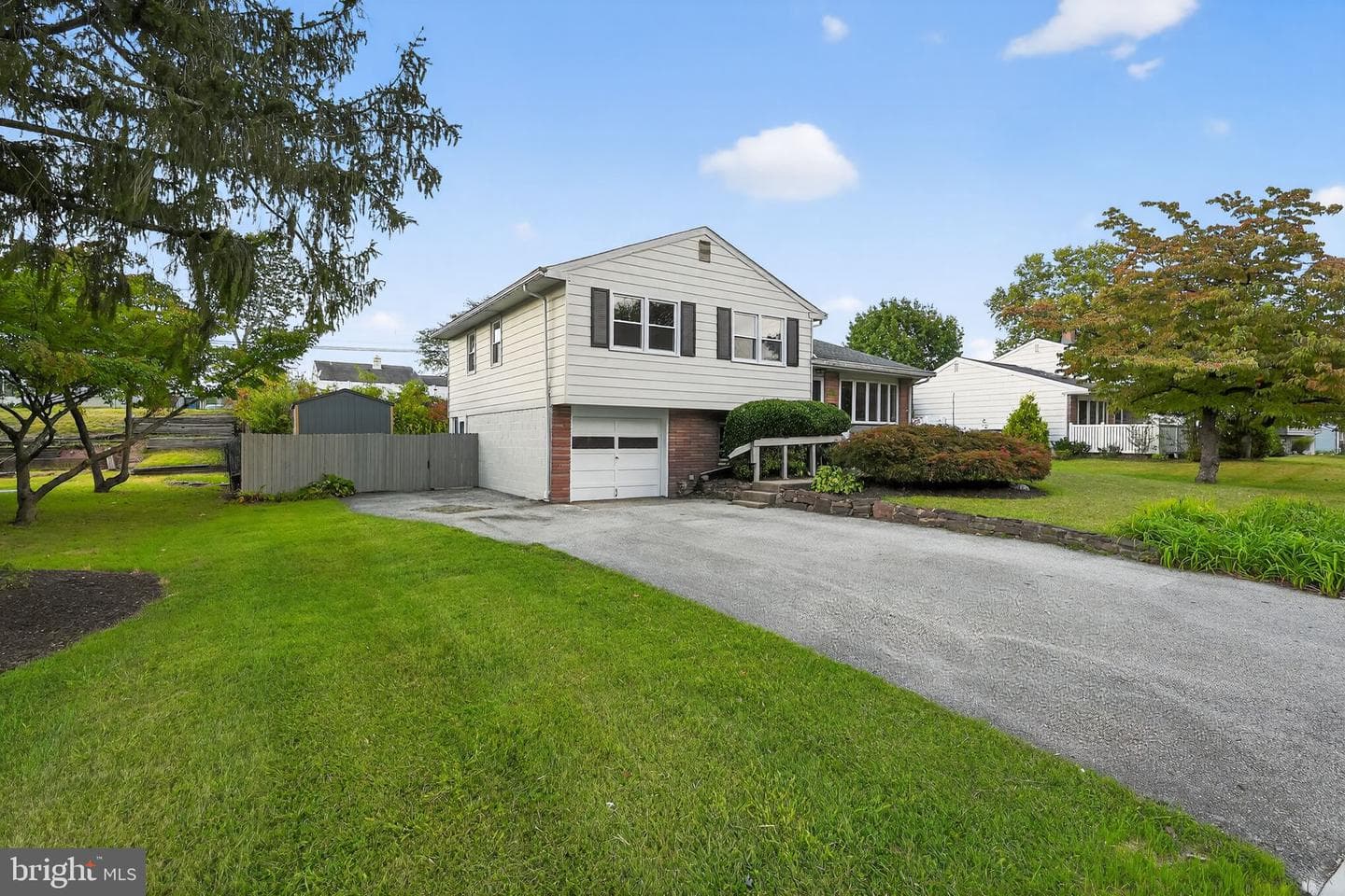 113 E Valley Creek Road photo 3