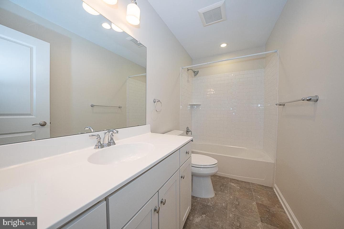 75 S Merion Avenue photo 32