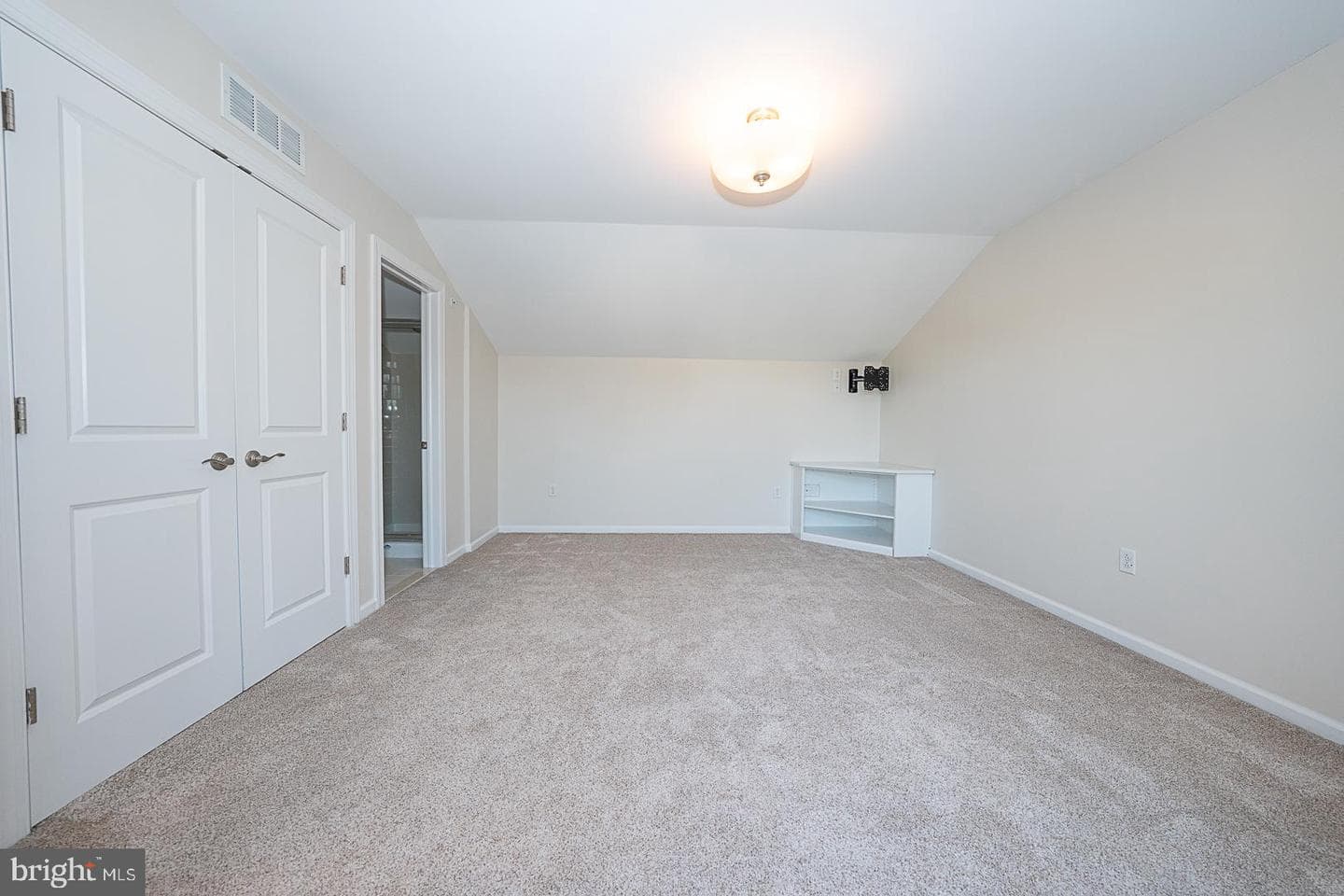 75 S Merion Avenue photo 35