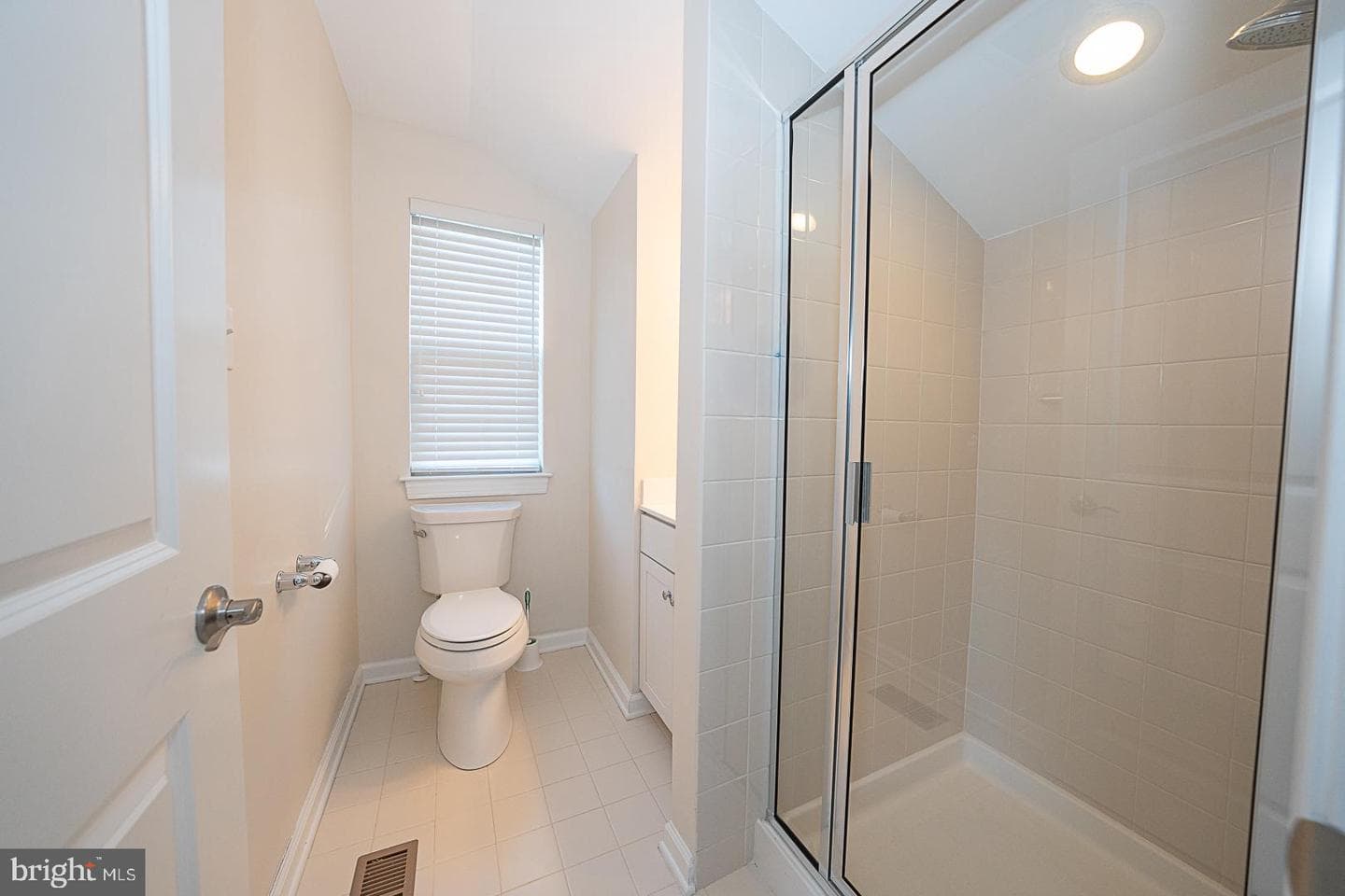 75 S Merion Avenue photo 37