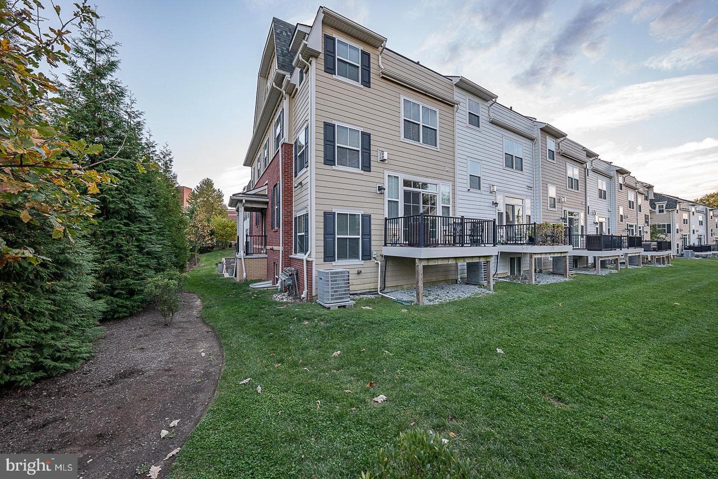 75 S Merion Avenue photo 44