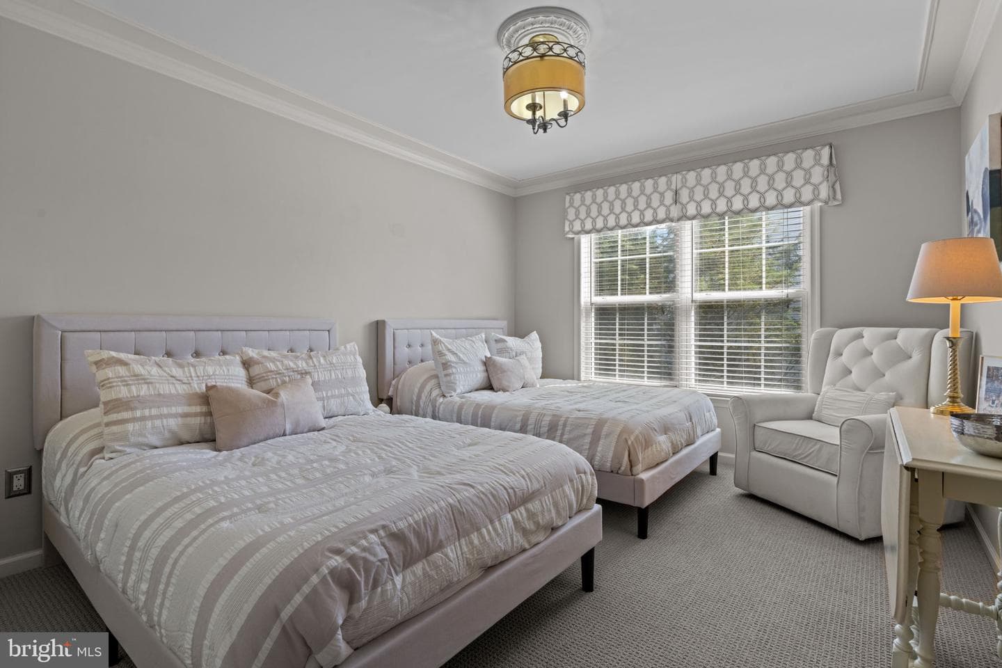 557 Exeter Court photo 37