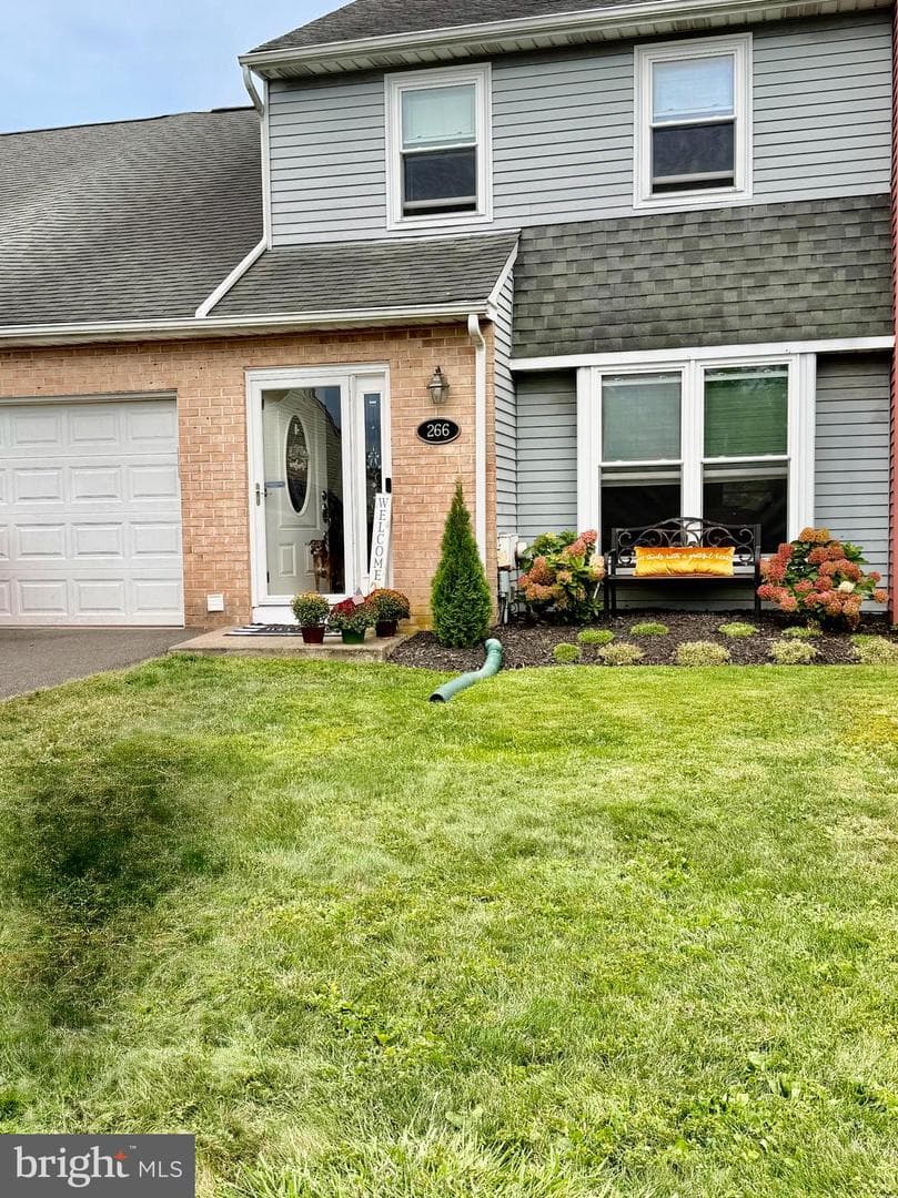 266 Shirley Drive photo 2