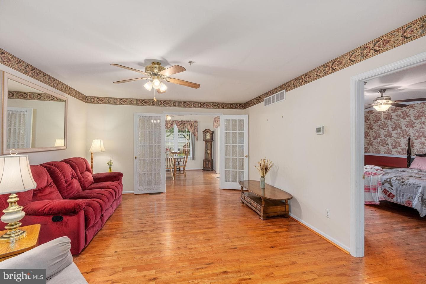 315 Jefferson Court photo 10