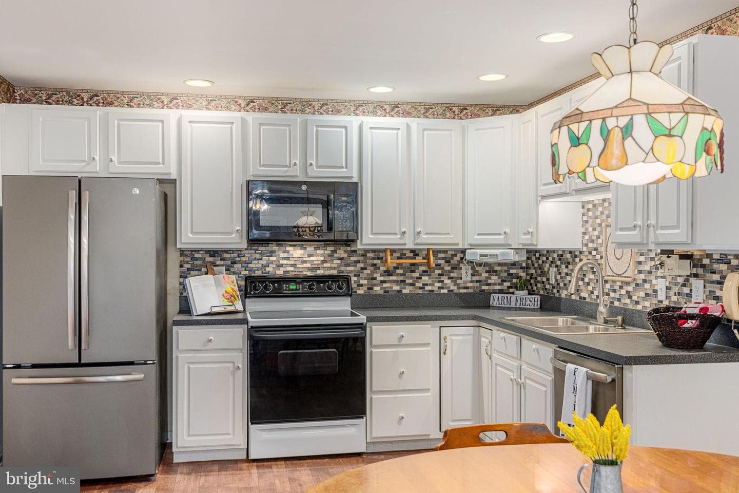 315 Jefferson Court photo 4
