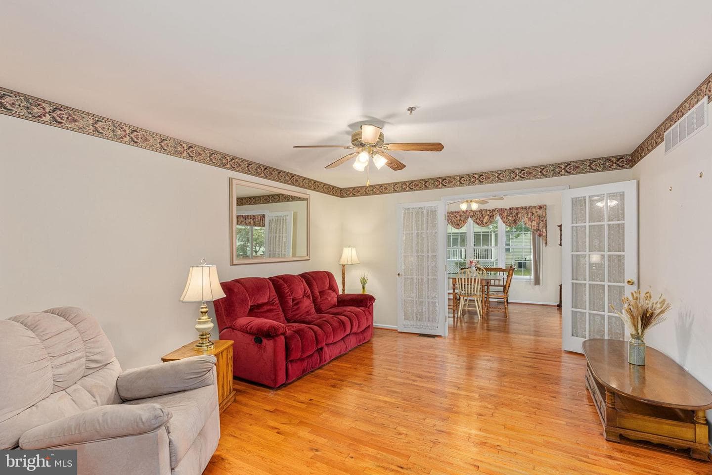 315 Jefferson Court photo 9