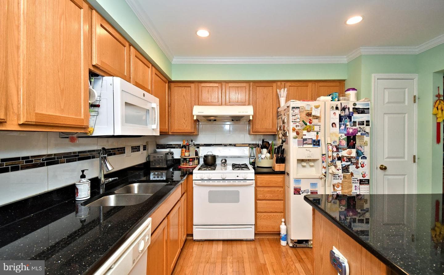 200 Anthony Court photo 12
