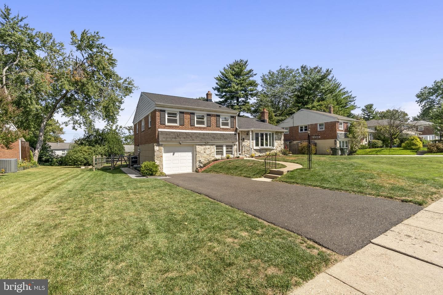 1839 Ambler Road photo 2