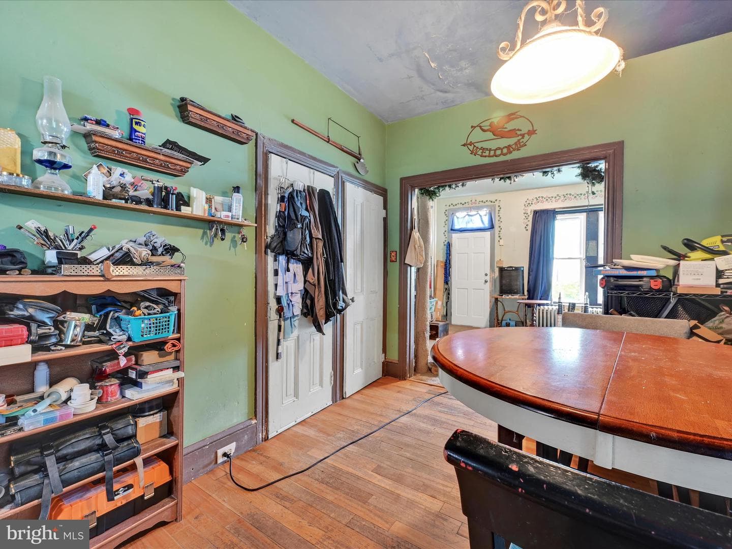 941 Queen Street photo 10