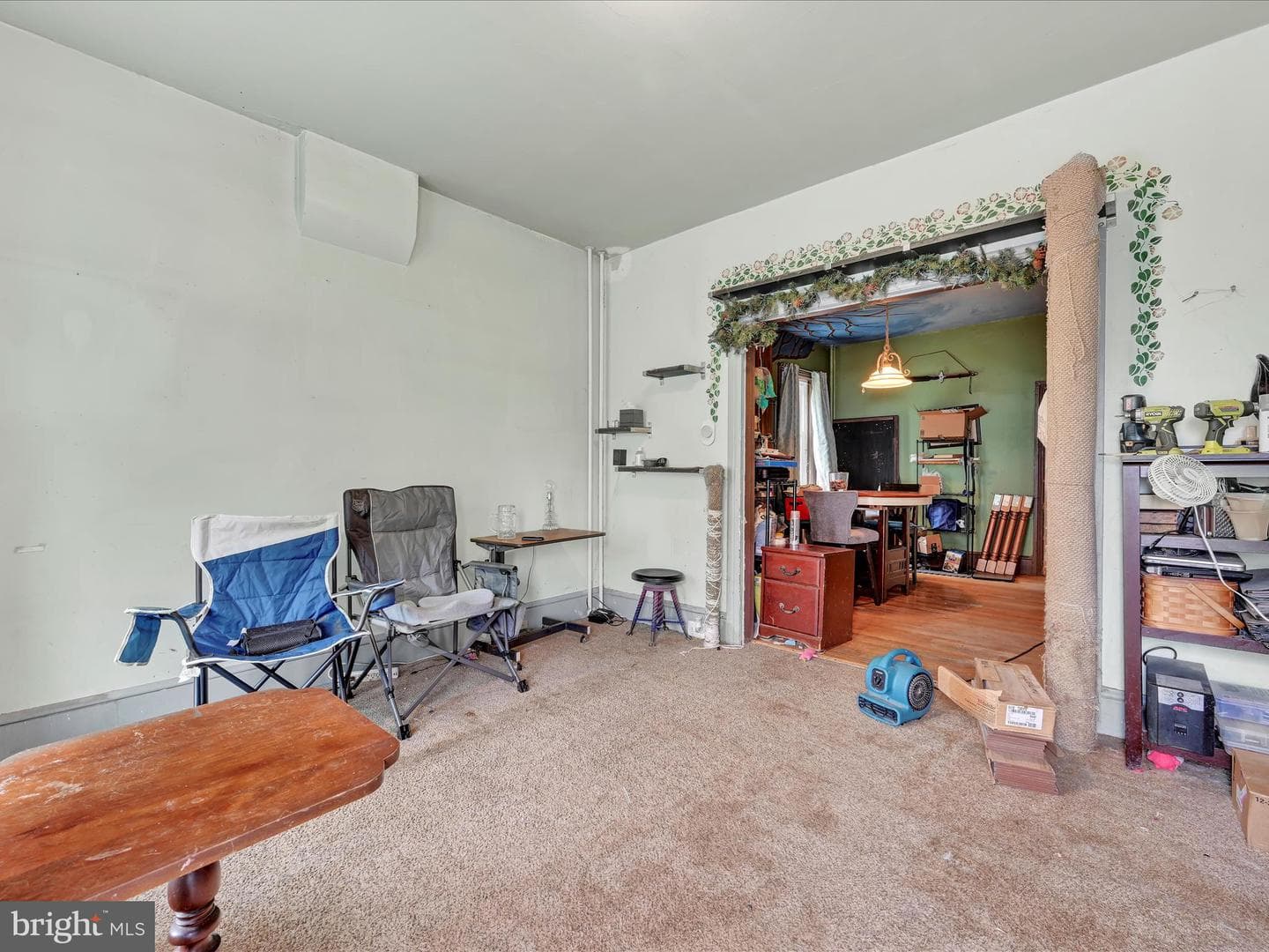 941 Queen Street photo 6