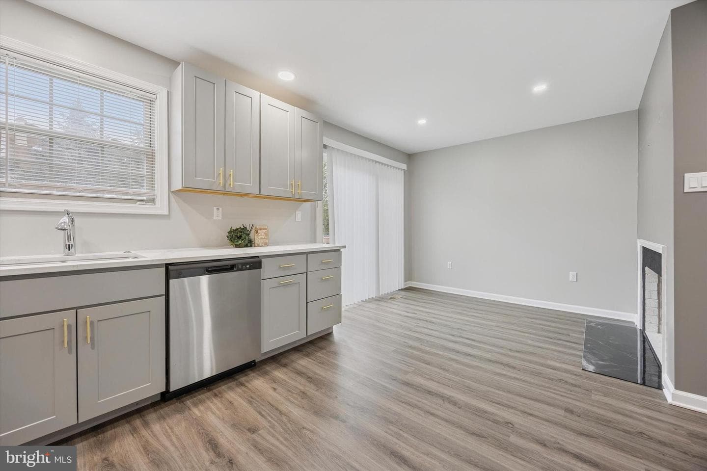 166 Percy Court photo 13