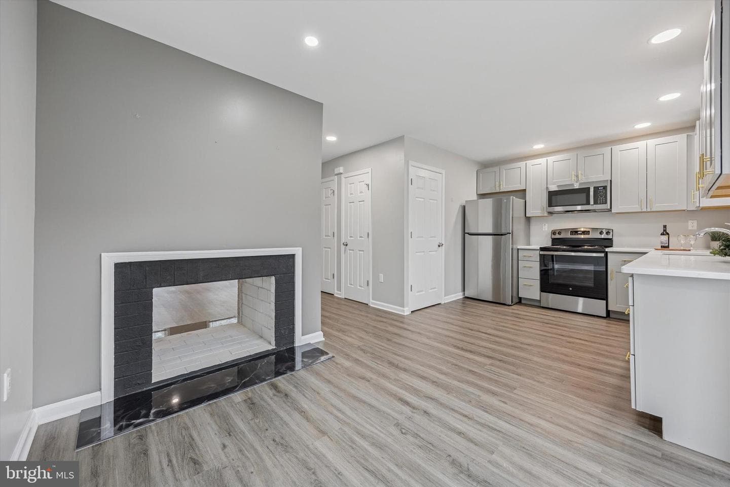166 Percy Court photo 14