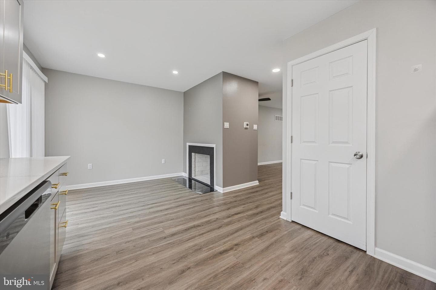 166 Percy Court photo 16