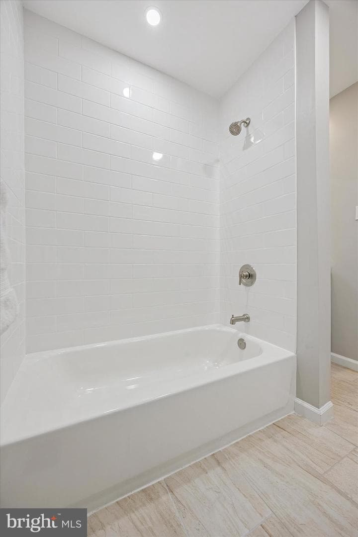 166 Percy Court photo 30