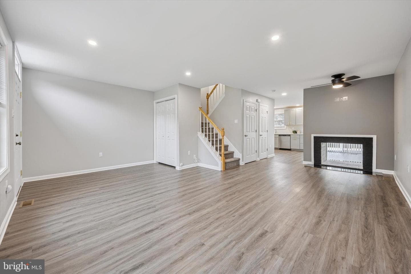 166 Percy Court photo 4
