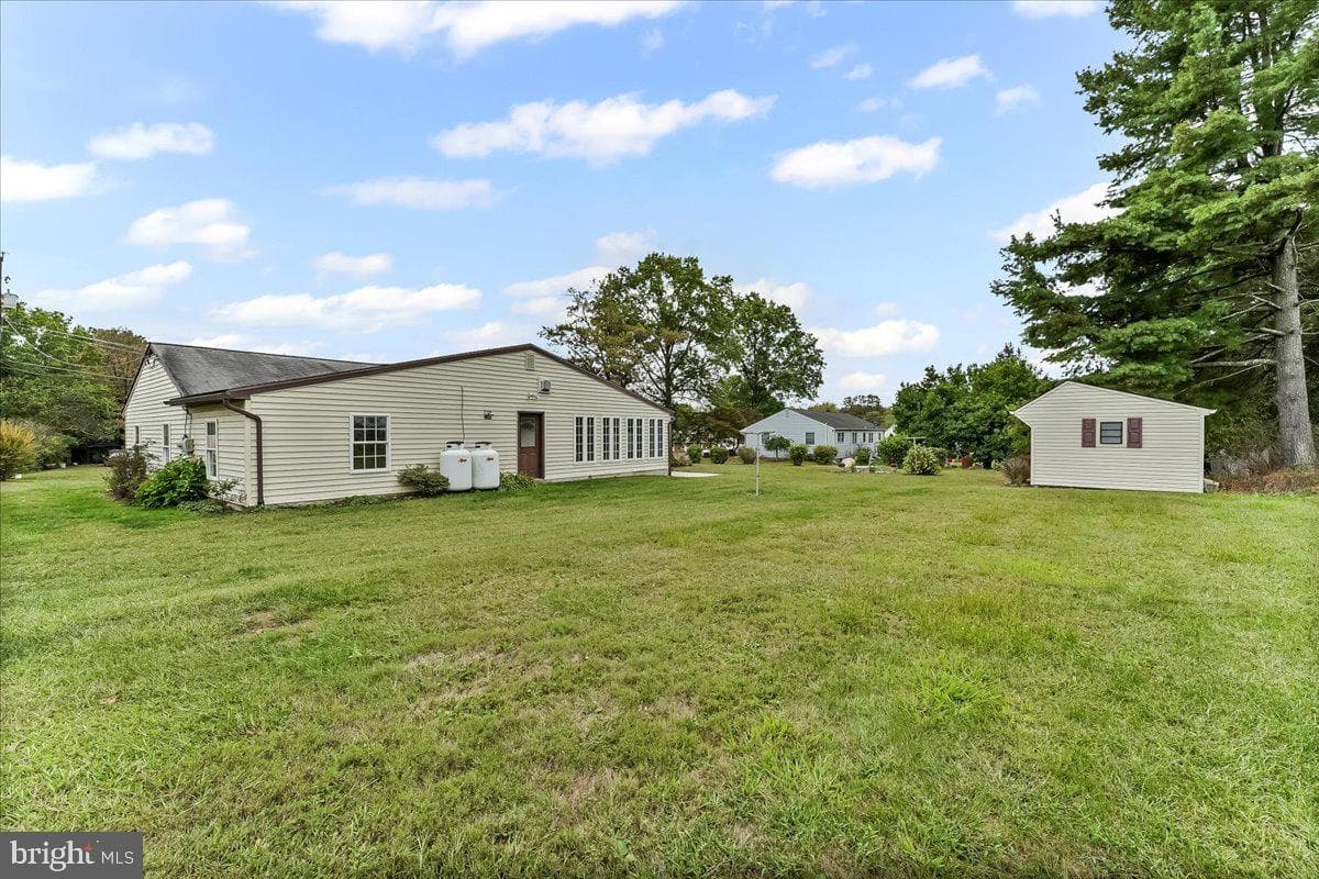 1769 Clearview Road photo 4