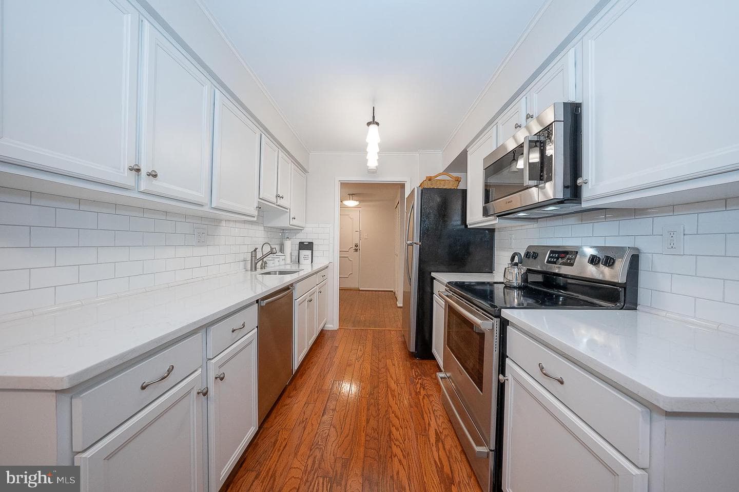 930 Montgomery Avenue #103 photo 11