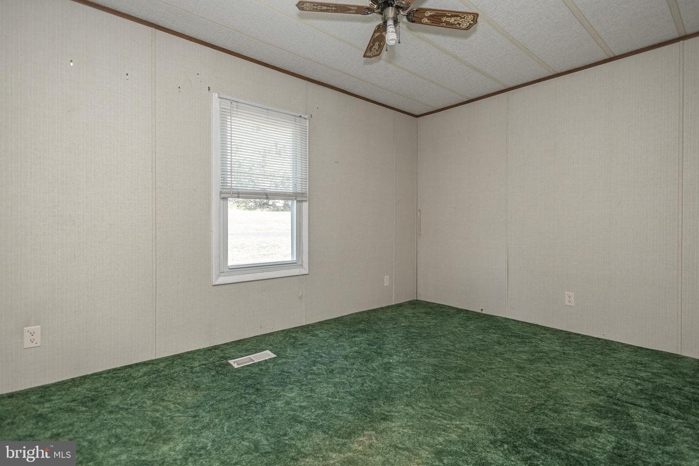 1004 Fox Chase Court photo 26