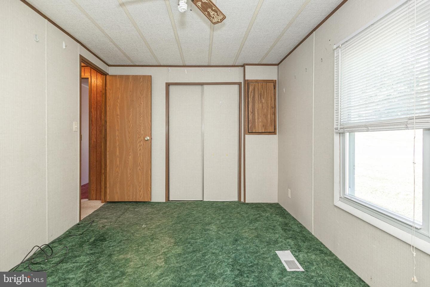 1004 Fox Chase Court photo 27