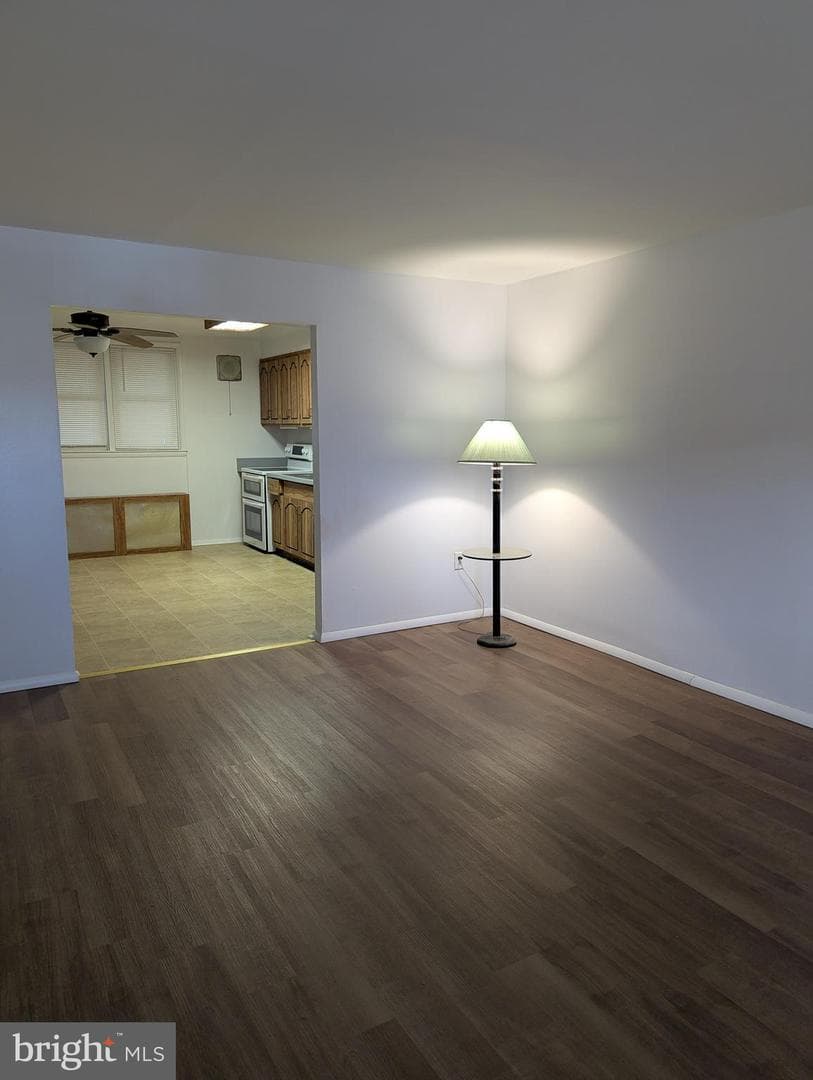 732 Harry Street photo 2
