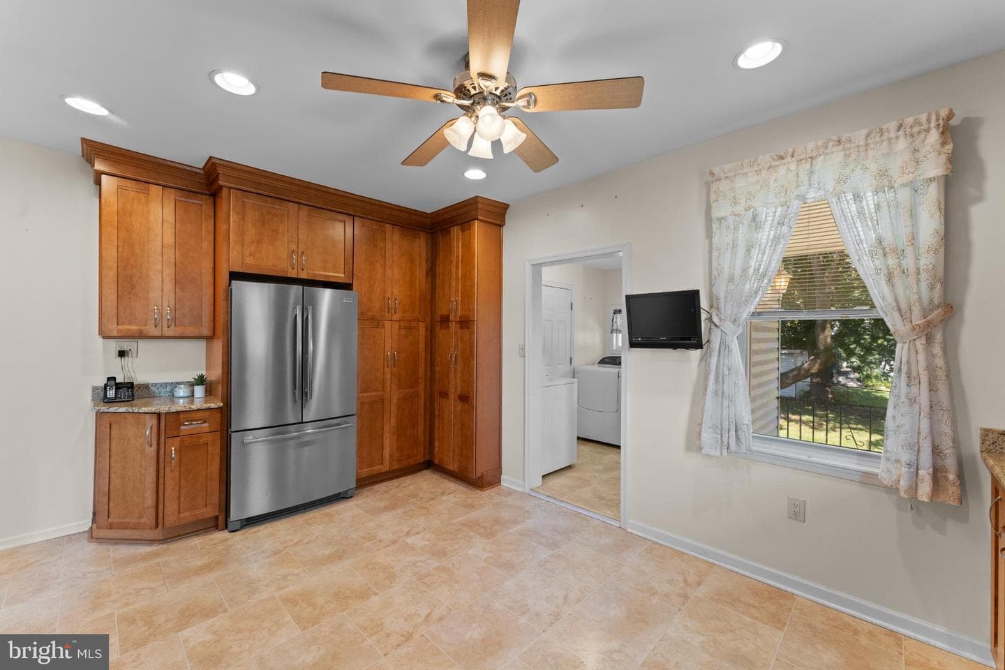 310 Dallas Road photo 13
