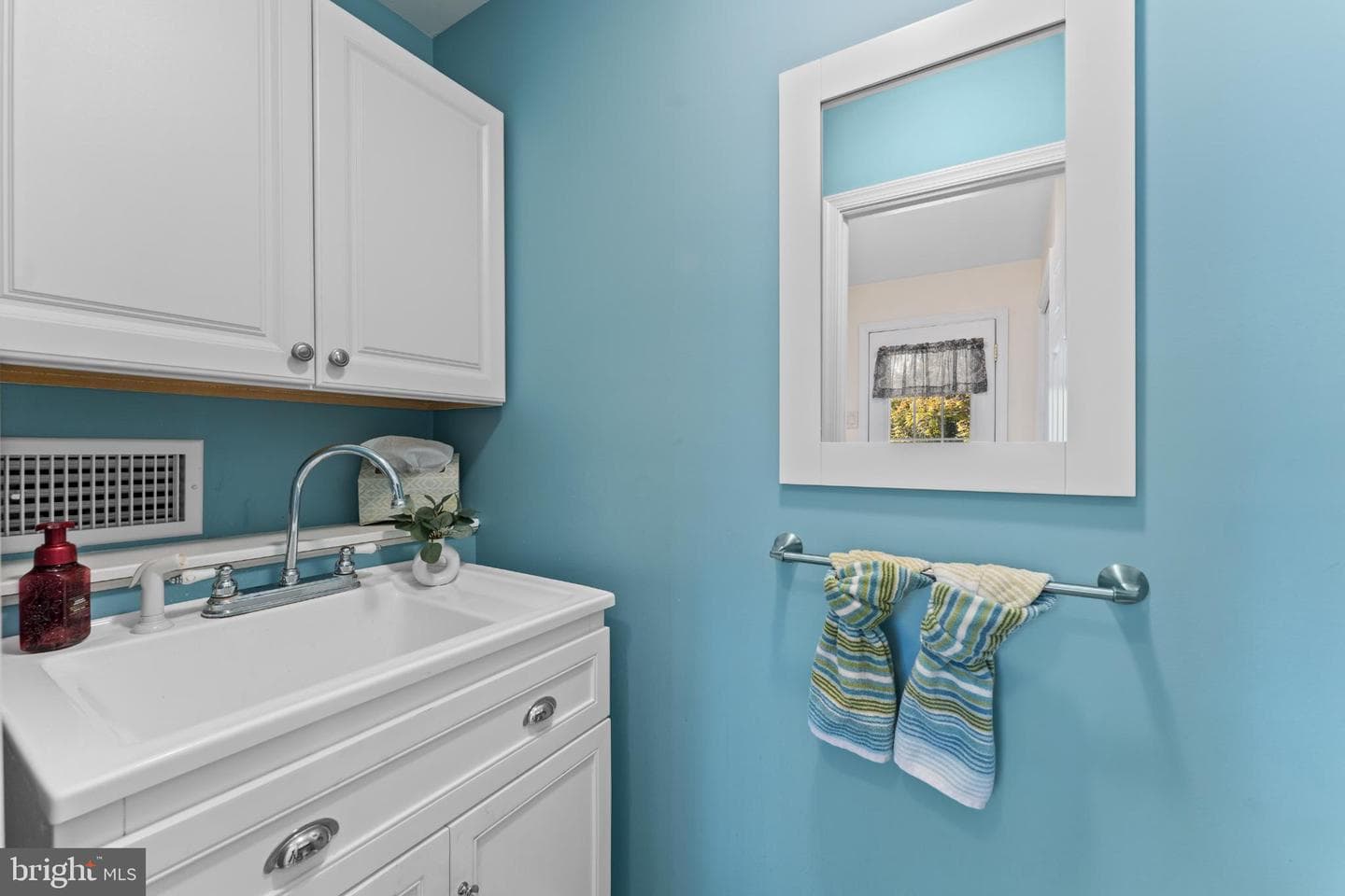 310 Dallas Road photo 15