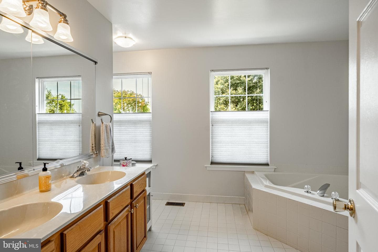 118 Fox Run Drive photo 31