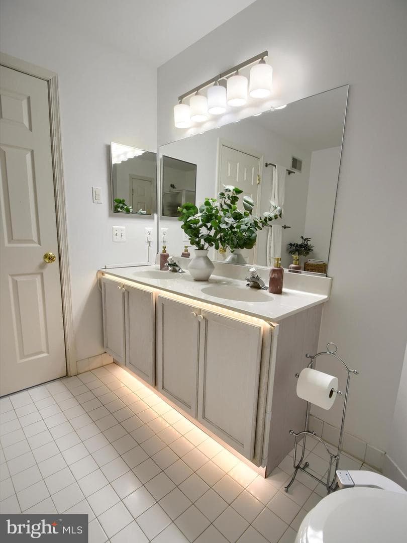 240 Larkspur Lane photo 24