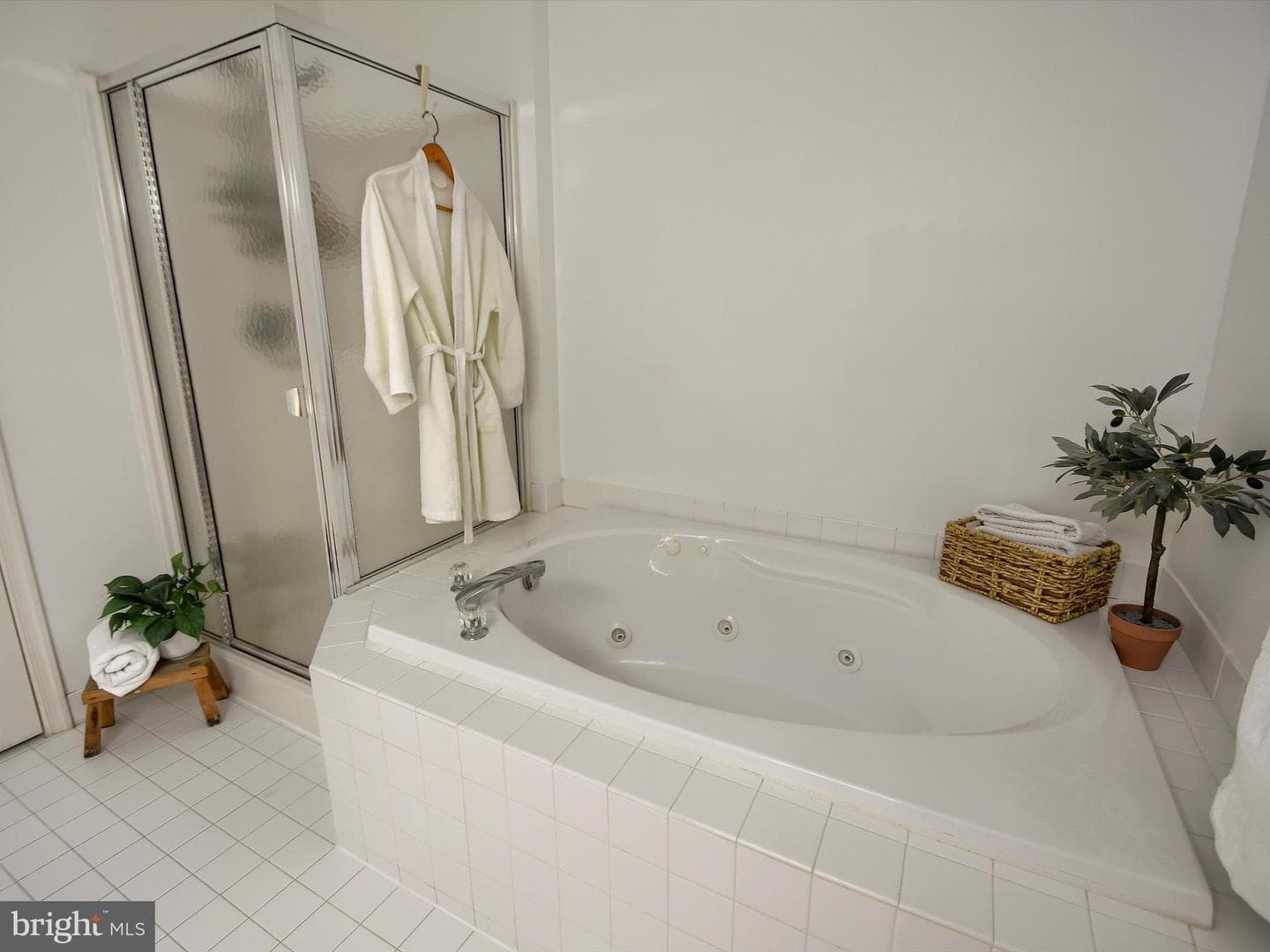 240 Larkspur Lane photo 25