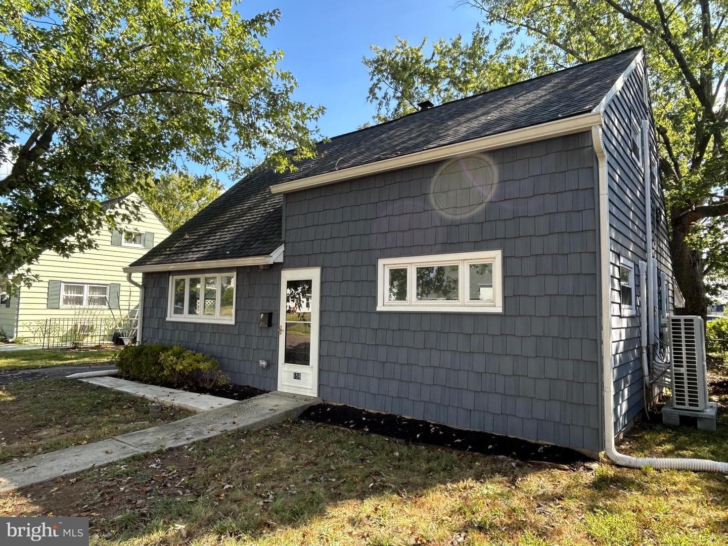 156 Gable Avenue photo 2
