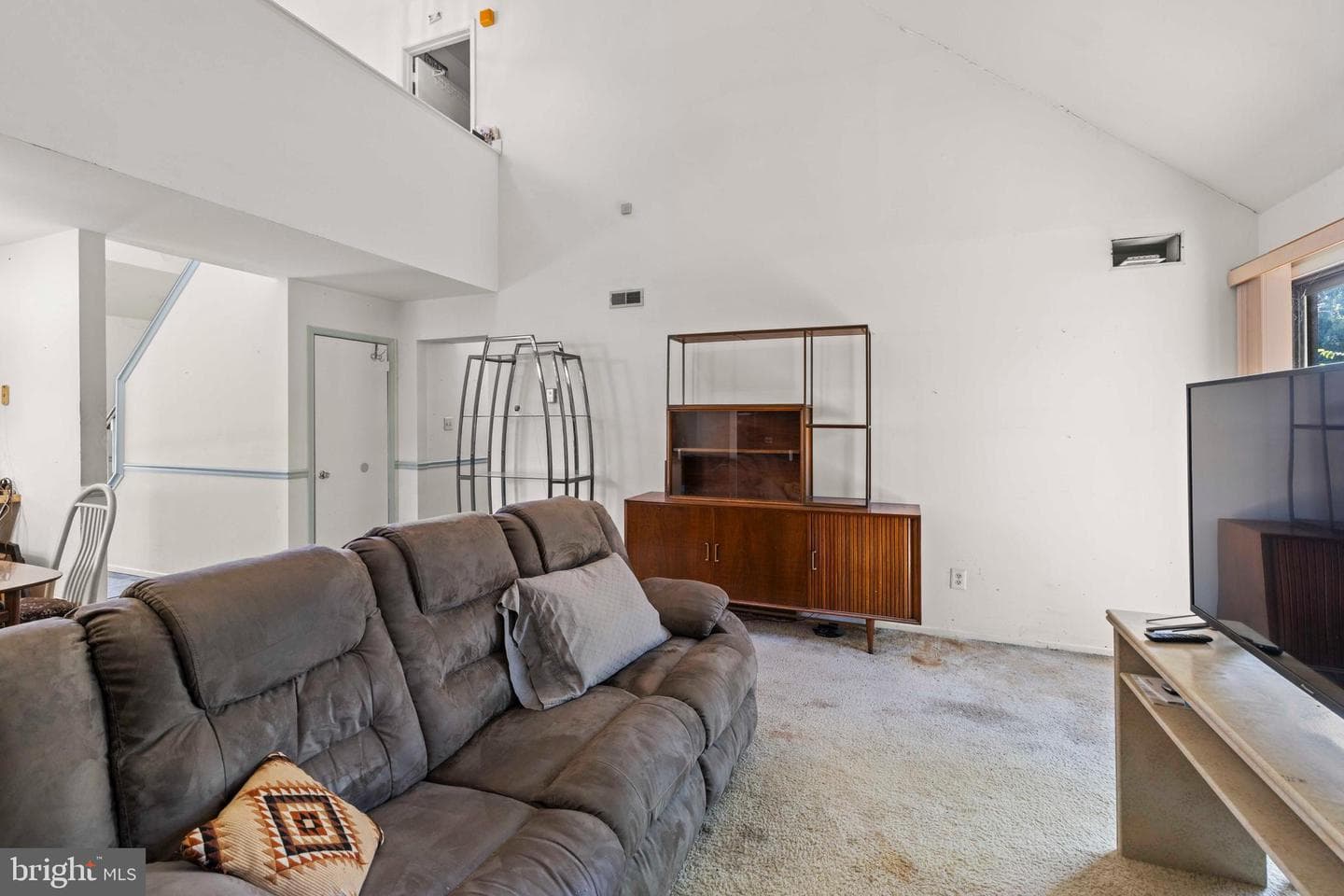 1610 Melrose Avenue photo 9