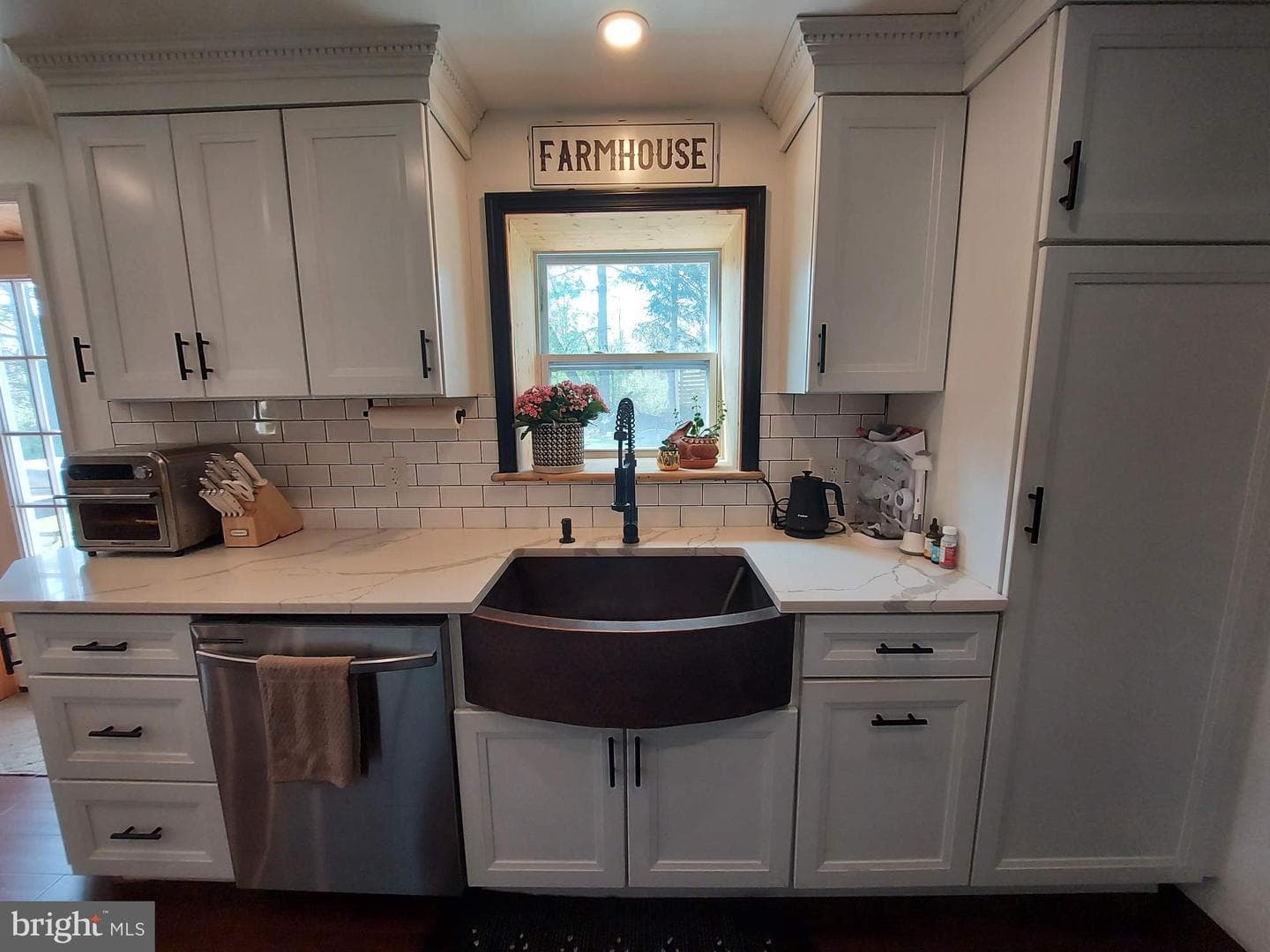 55 Sunset Road photo 11