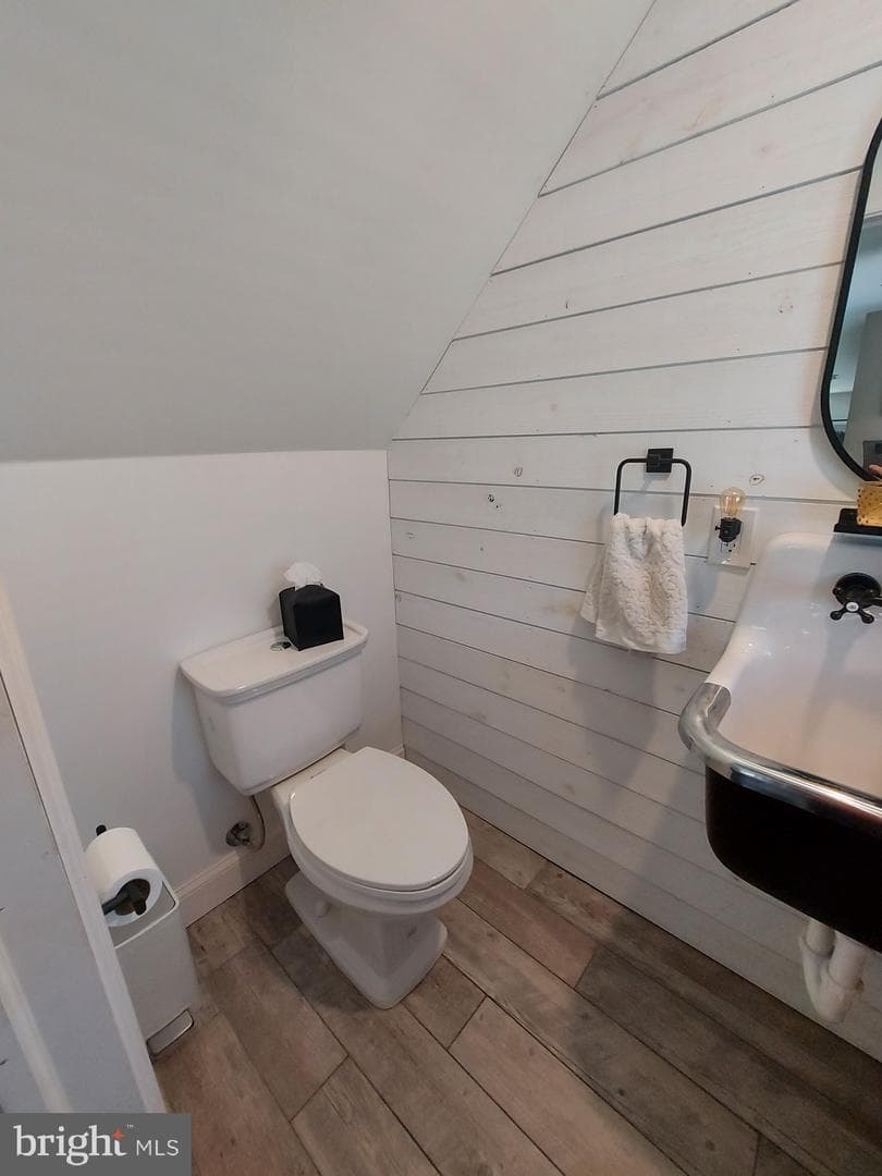 55 Sunset Road photo 16