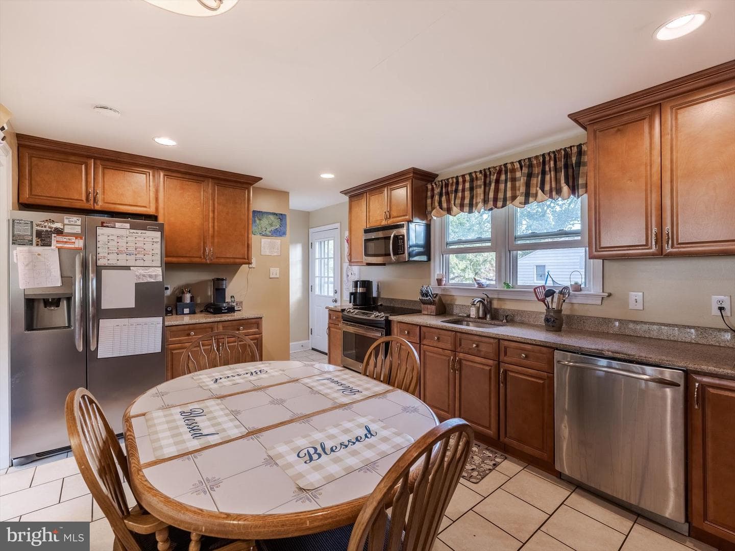 414 Watson Avenue photo 8