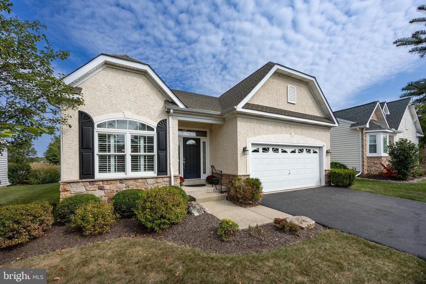 4397 Meadowridge Lane photo 3