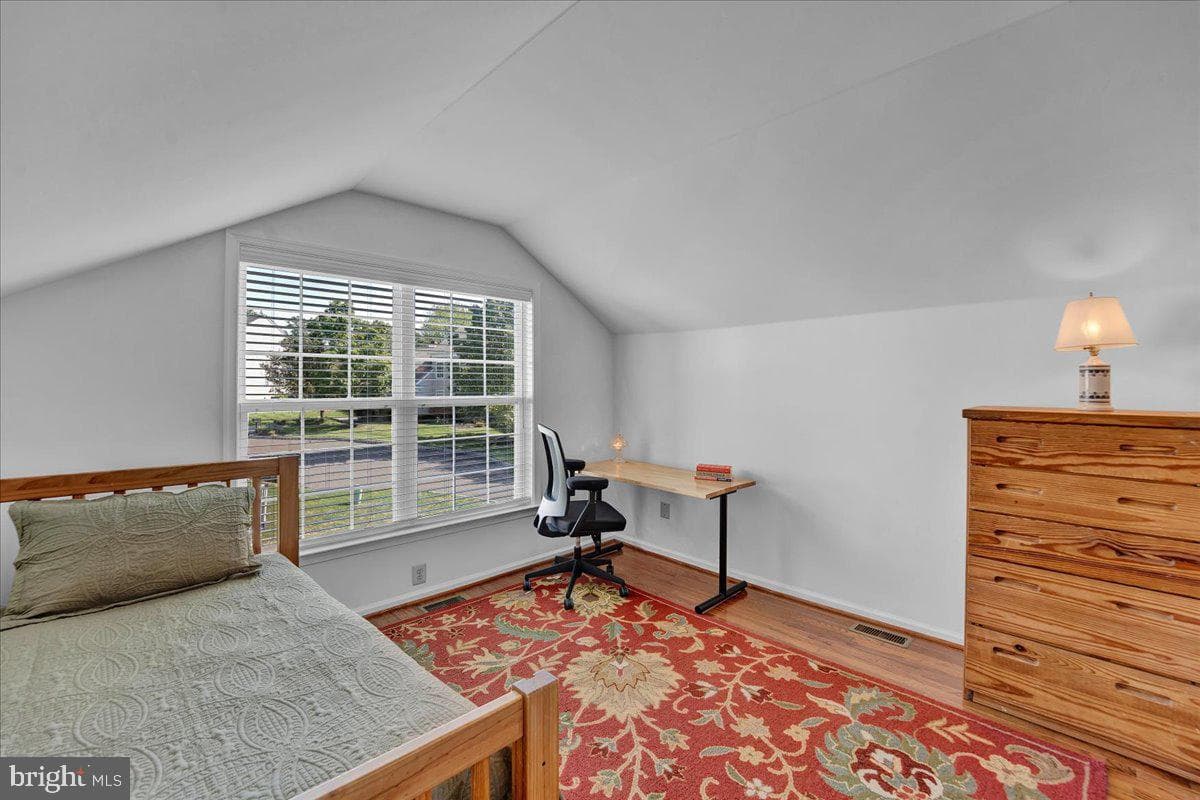624 Chatsworth Drive photo 30