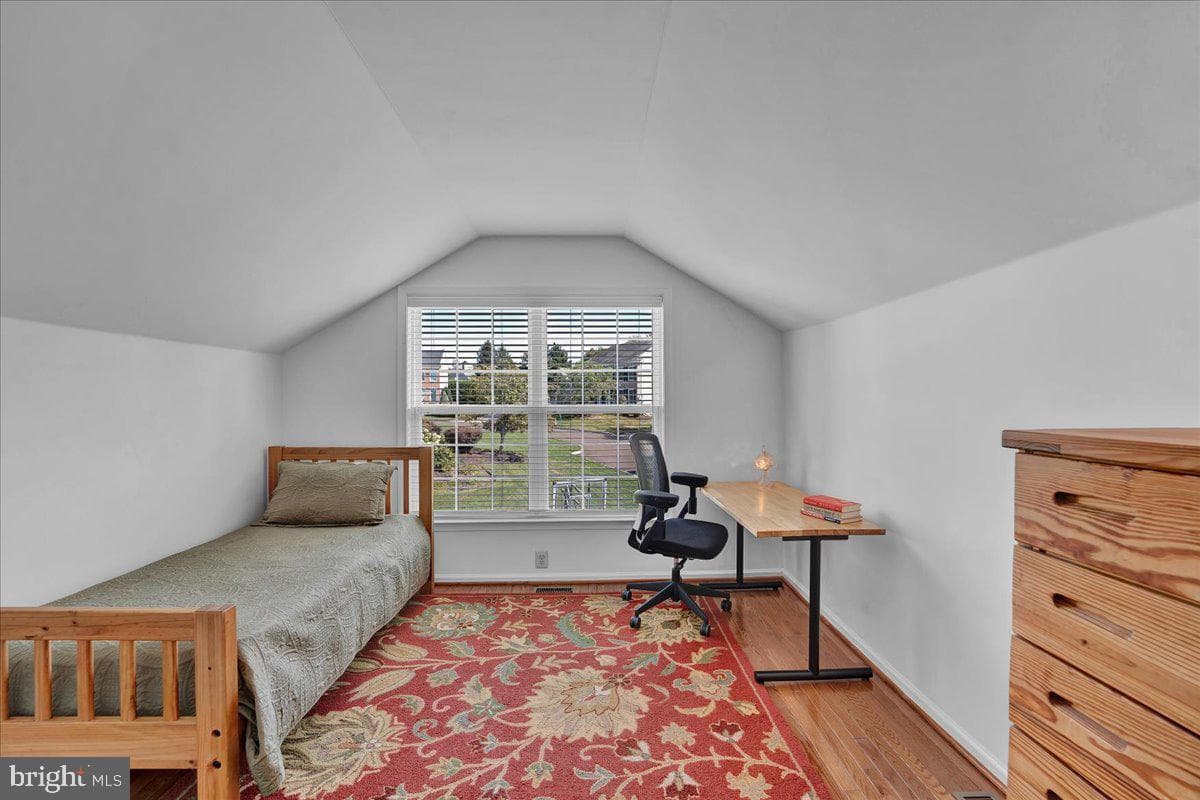 624 Chatsworth Drive photo 31
