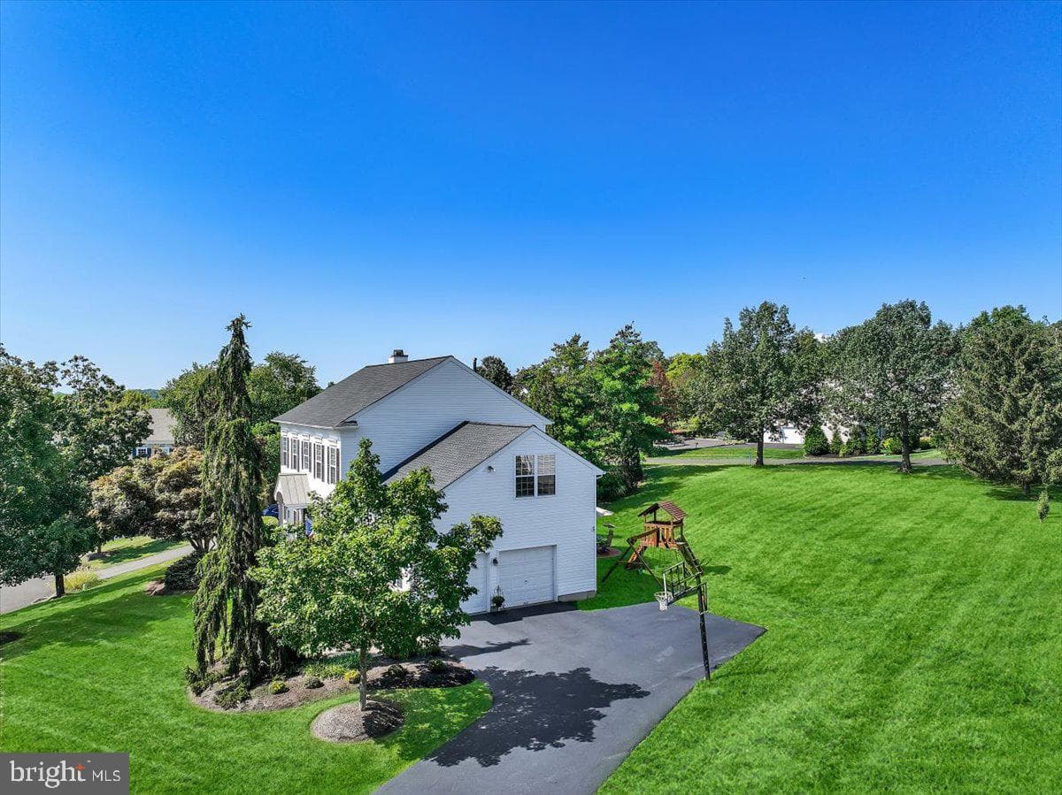 624 Chatsworth Drive photo 45